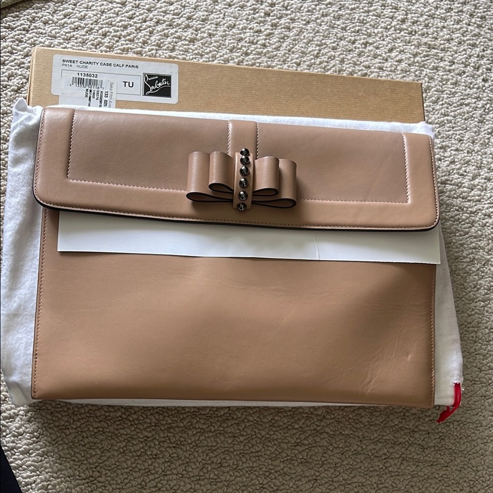 Elegant Tan Bow-Accent Women's Bag